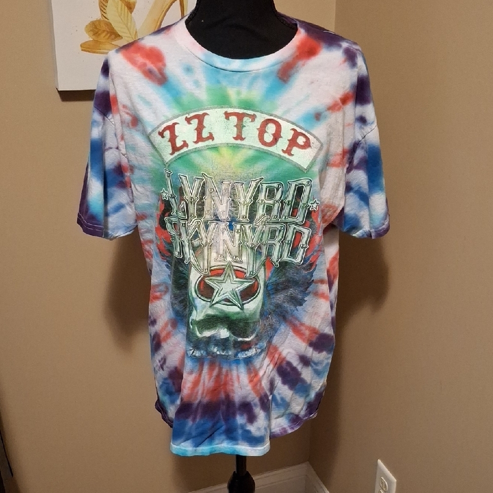 5/$25- ZZ Top & Lynard Skynrd Concert Tie-Dye Tee